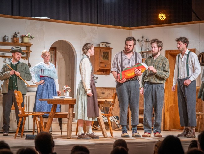 Auff&uuml;hrung 2025: Die drei Eisb&auml;ren